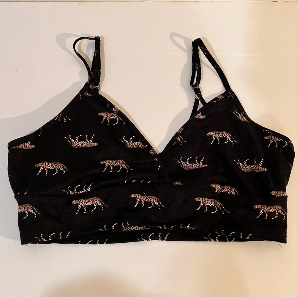 Victorias Secret Sport + cheetah graphic design sports bra - Picture 1 of 4